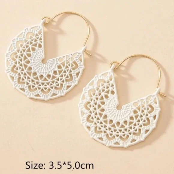 White Hoop Earrings Floral White Basket Hoops Cut out Dangle Earrings Scroll NWT - Picture 4 of 13